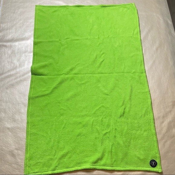 Zoobie Pets Kojo the Croc pillow, plush and blanket - Picture 7 of 10